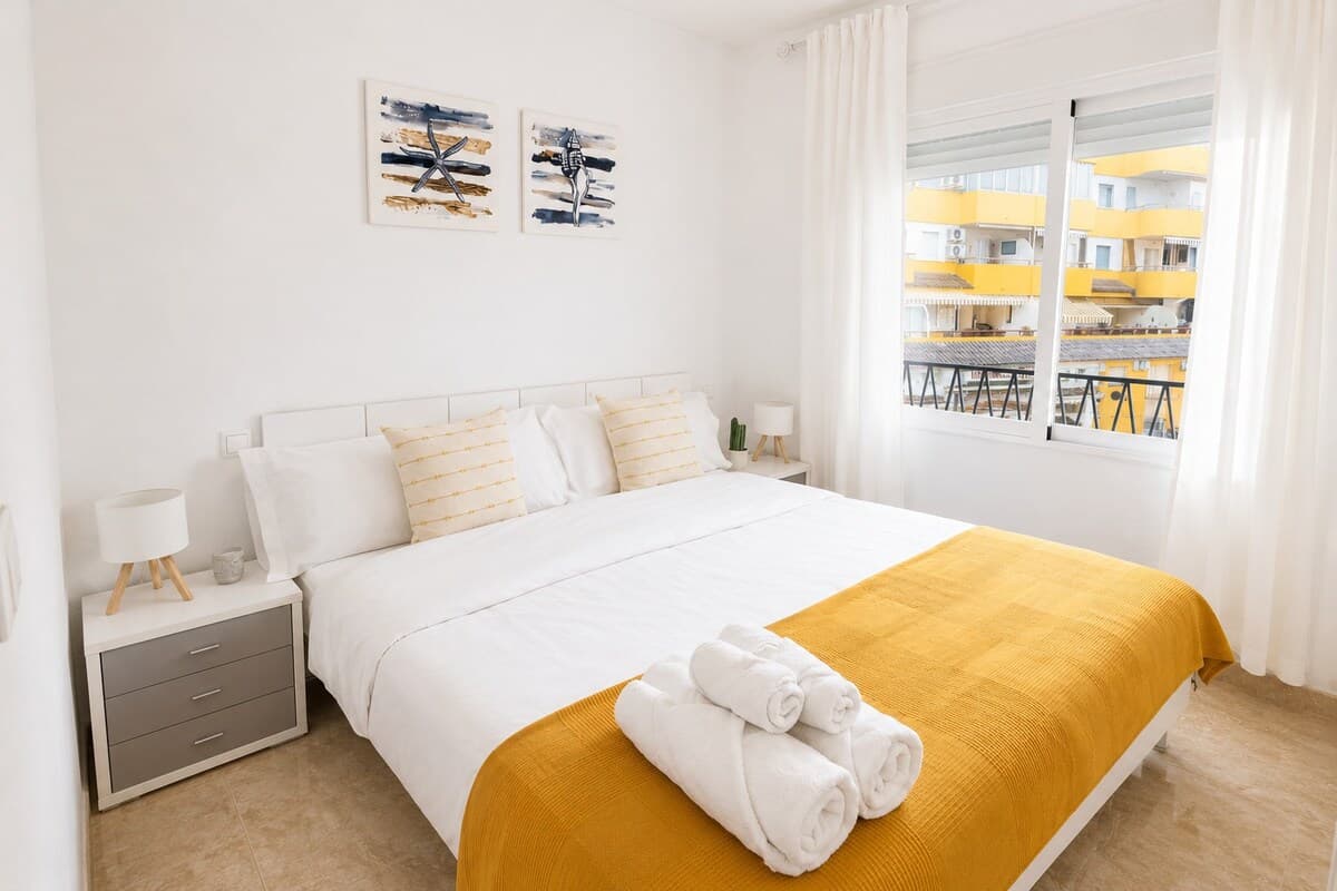Two calm rooms to sleep deeply